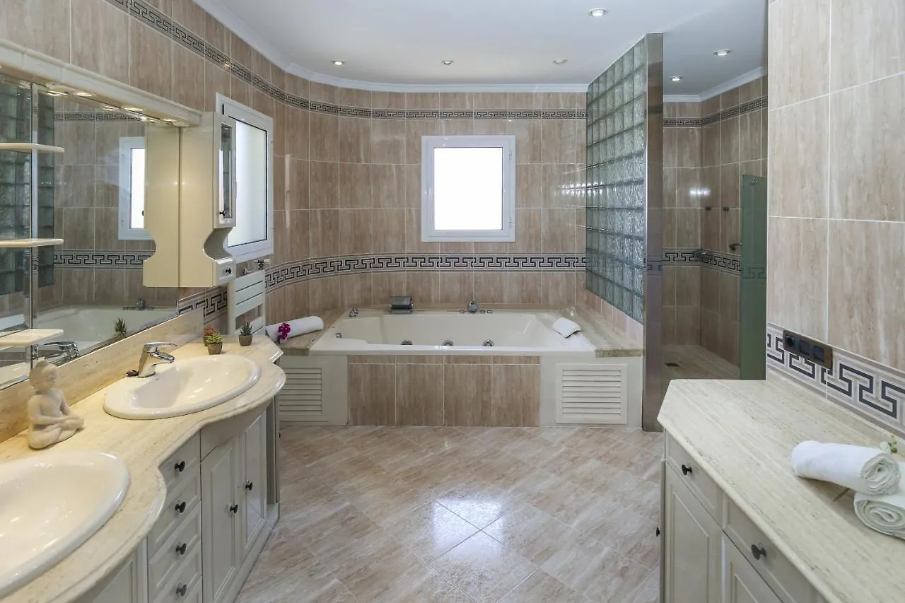 Ibiza Villa Planetcostadorada Cambrils 0*,  Spanien
